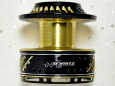 画像2: スタジオオーシャンマーク カスタムスプール：NO LIMITS 20SW16000HP：BG ブラック/ゴールド（23）■ネコポス対象外■ (2)