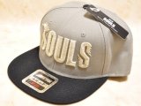 ソウルズ SOULS フラットキャップ：ブラック×グレー（ロゴ）■ネコポス対象外■